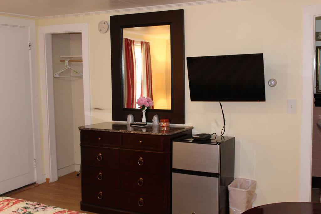 Royale Coach Motor Lodge Hampton Esterno foto