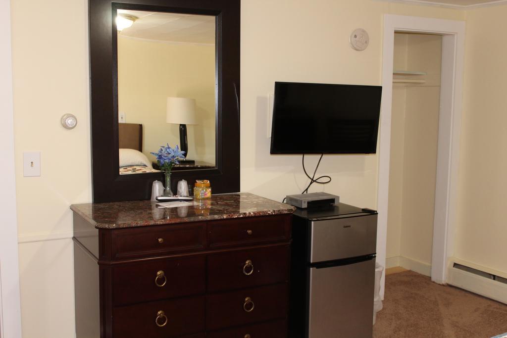 Royale Coach Motor Lodge Hampton Esterno foto
