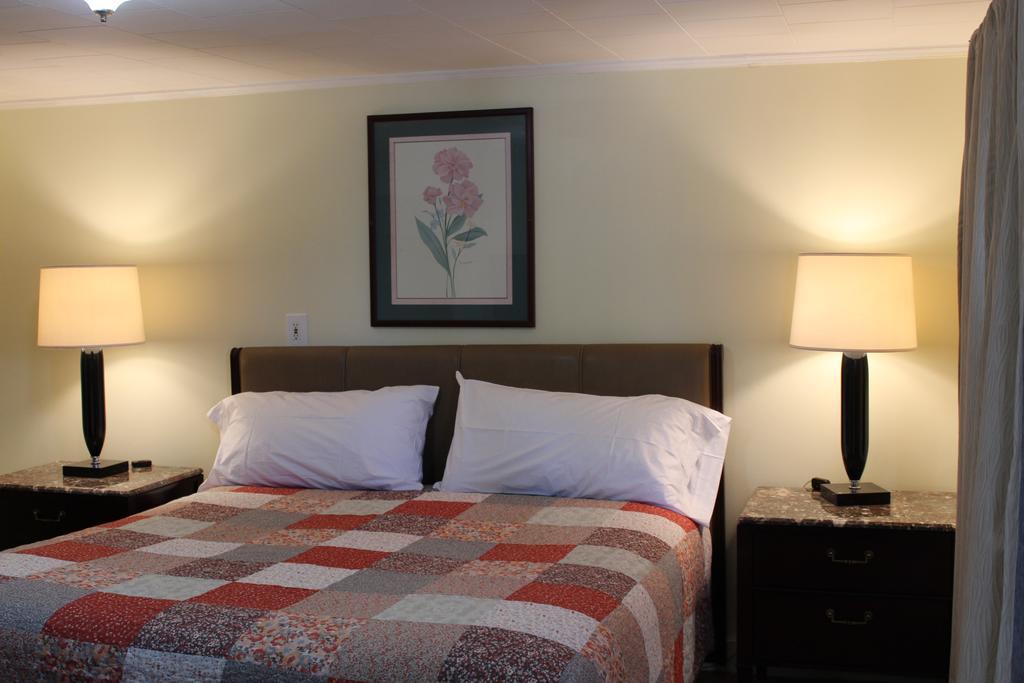 Royale Coach Motor Lodge Hampton Esterno foto